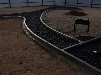 Установка дорожного бордюра