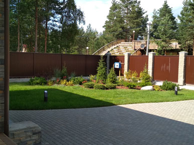 установка и монтаж забора в СПб