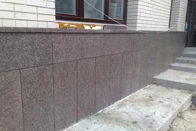 Отделка гранитом