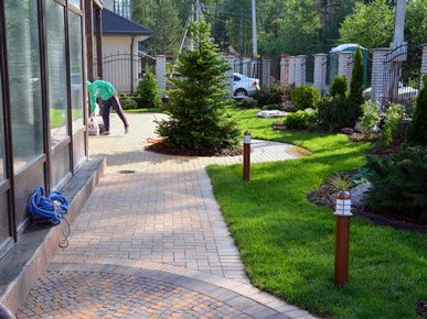 Мощение дорожек заказать